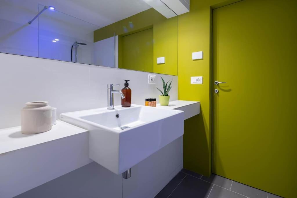 Rialto Green Design Apartment Venice Exterior photo
