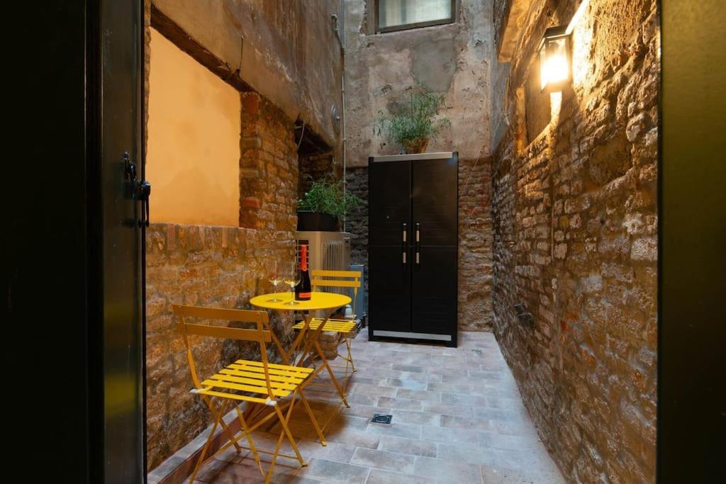 Rialto Green Design Apartment Venice Exterior photo