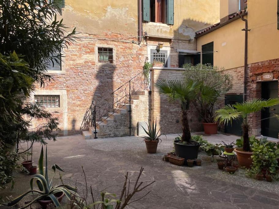Rialto Green Design Apartment Venice Exterior photo